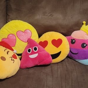 Emoji pillows